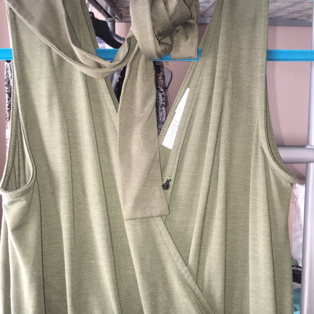 Jumpsuit - Picture 3 of 6